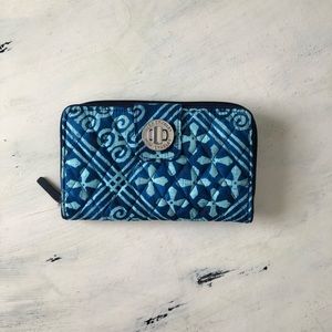 Vera Bradley Turnlock Wallet NWT